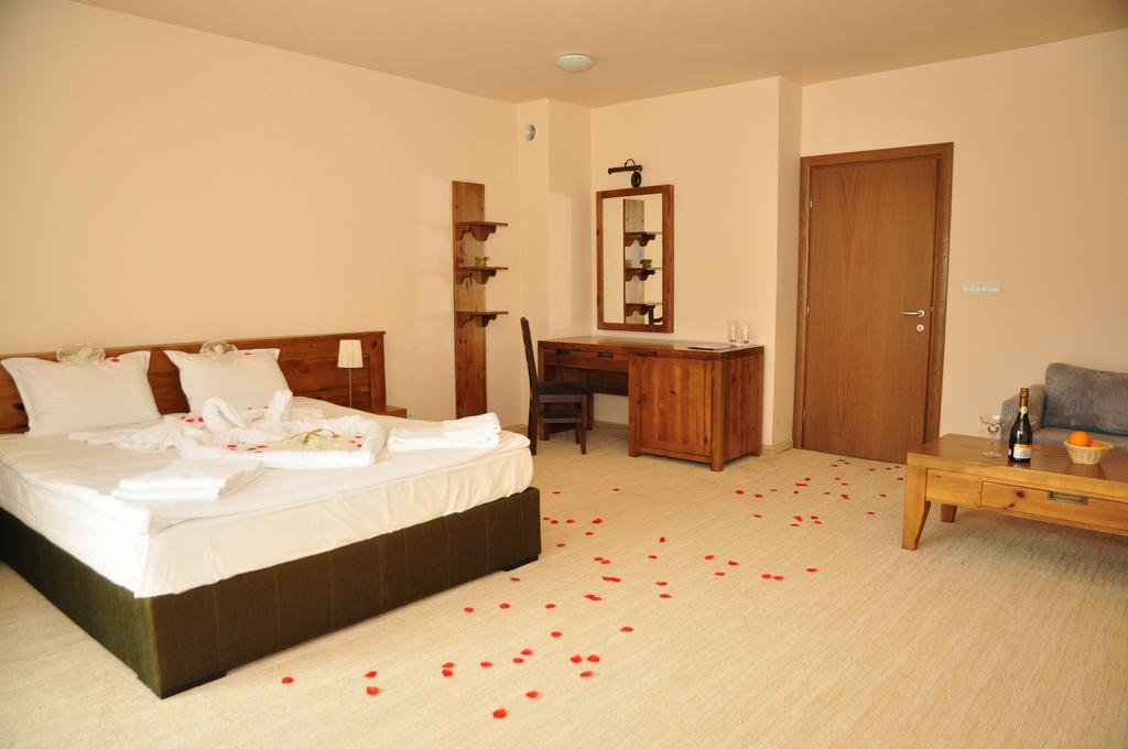 3 Mountains Hotel Bansko Eksteriør billede